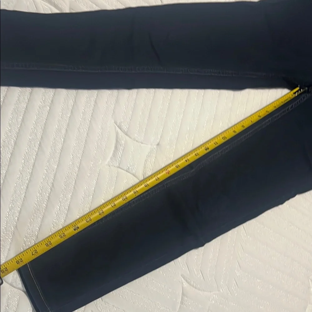 Levi’s Classic Navy Skinny Jeans - Picture 7 of 7